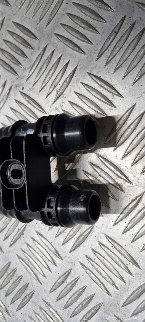 фото №9, Mercedes w206 труба wąż шланг wody a2065015801