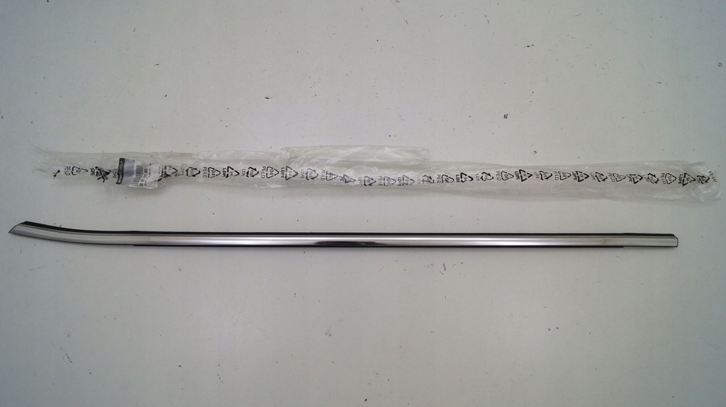 фото №1, Renault koleos ii 16- молдинг ущільнювач ліва перед 808212548r