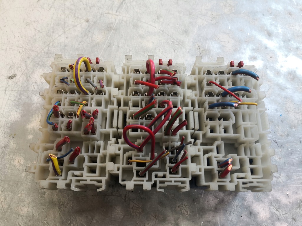 фото №4, Коробка предохранителей volvo s80