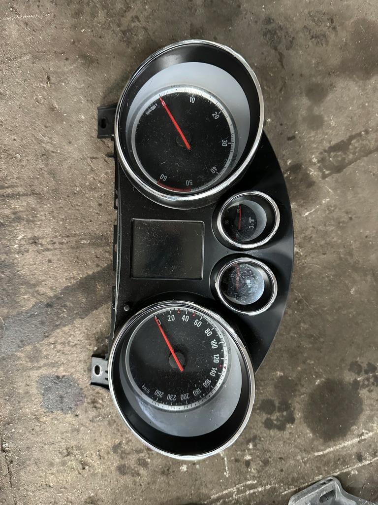 Купити Opel insignia a прилади лічильник 22783072
