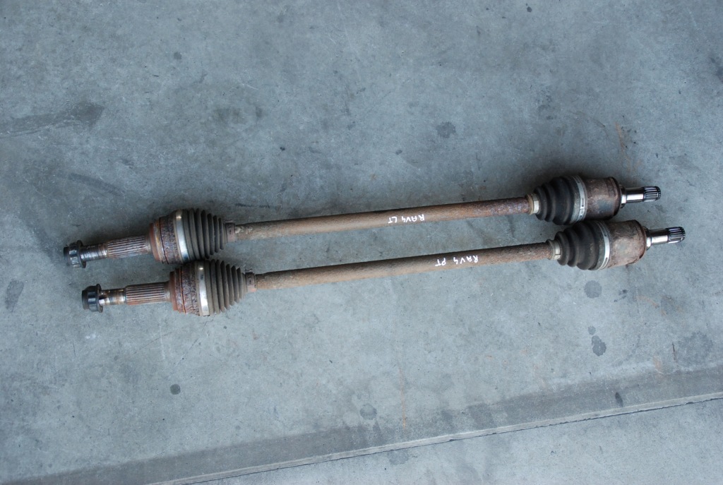 фото №1, Приводной вал p / l задняя toyota rav4 iii 2.2 d4d