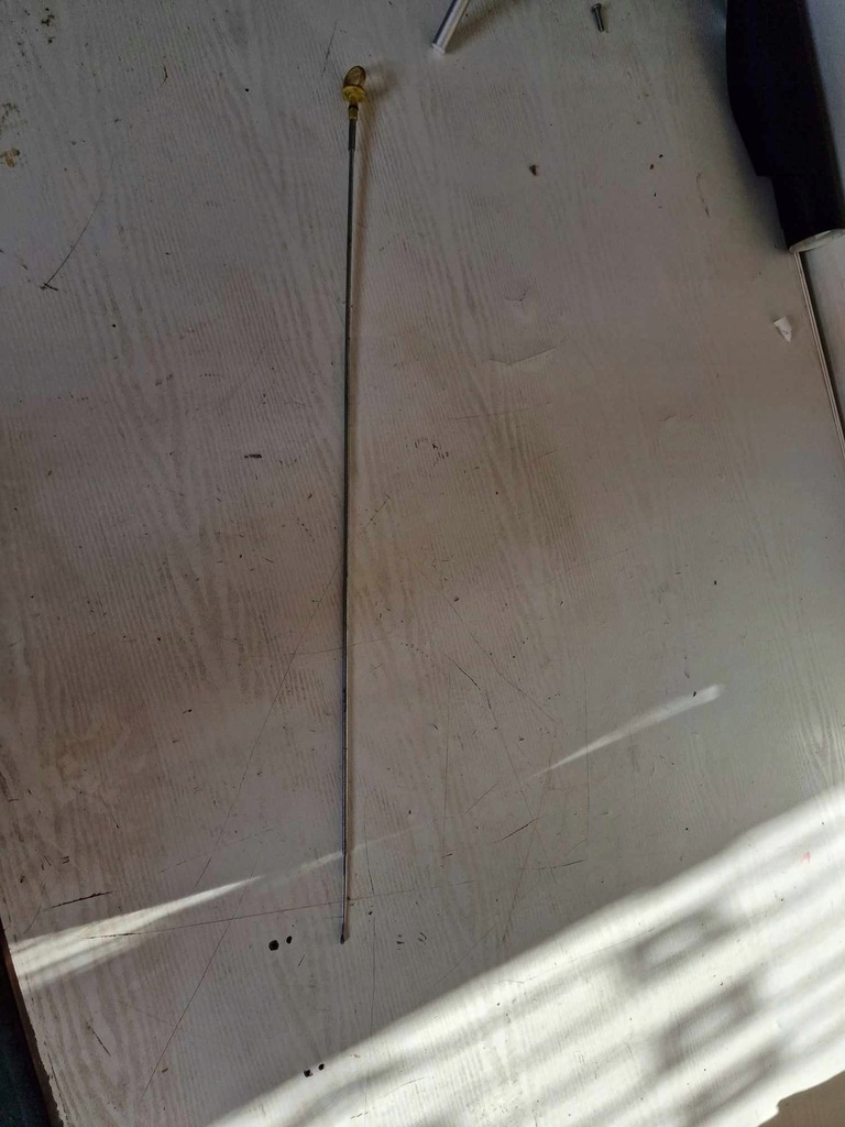 фото №1, Iveco daily 2.3 e6 16- щуп щуп рівня оливи