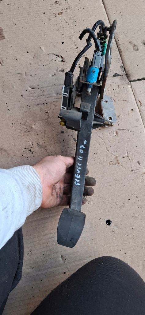 фото №1, Педаль сцепления renault scenic ii 2.0 b