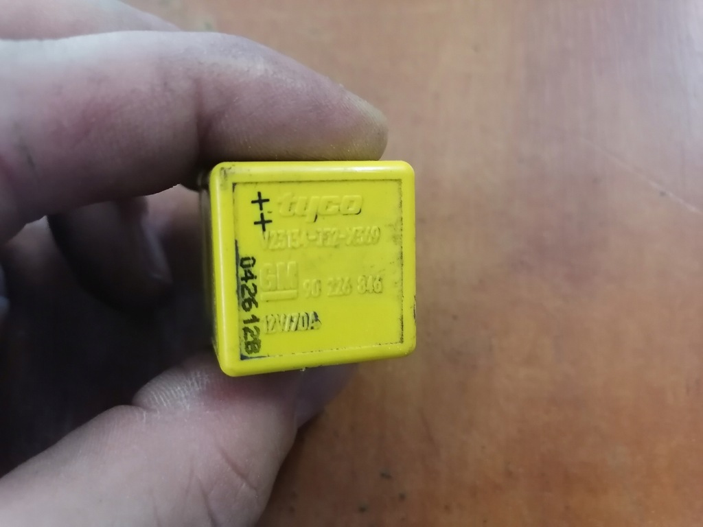 фото №1, Реле 12v opel 90226846