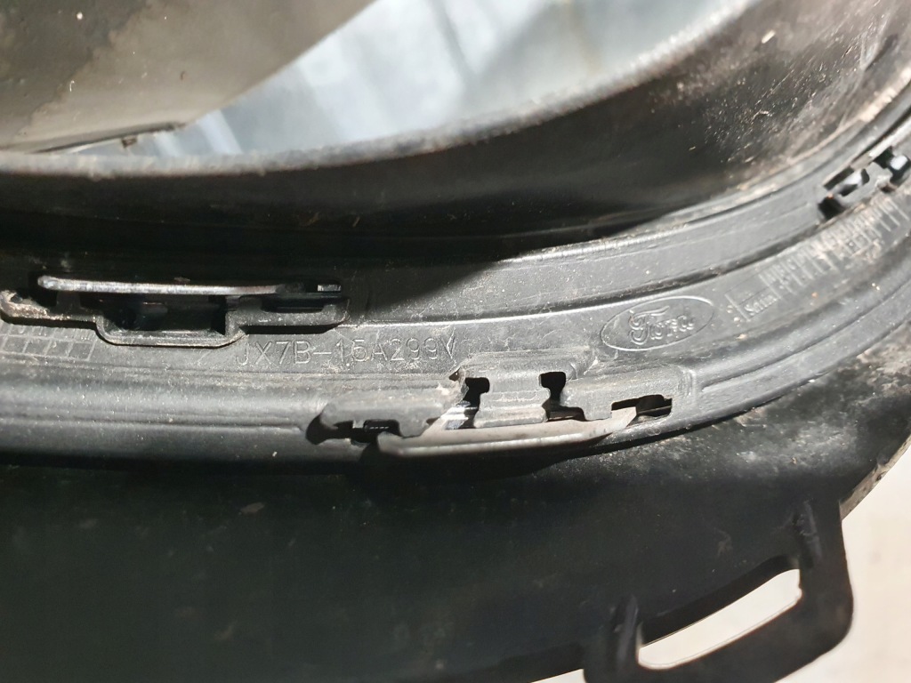 Решётка бампера правая левая ford focuks mk4 vignale с Разборки