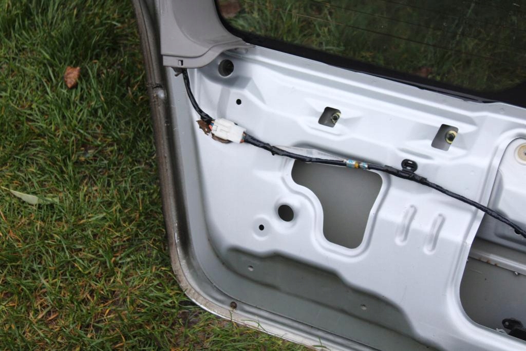 фото №12, Крышка багажника багажника subaru forester ii sg