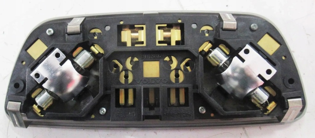 фото №2, Volvo v70 ii освещение кабины лампа