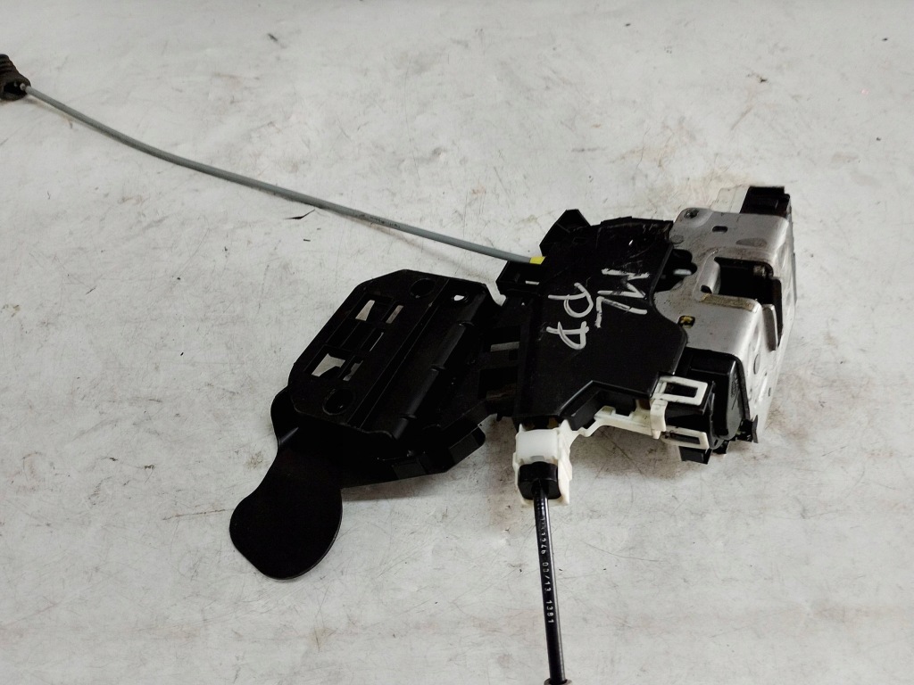 Mercedes замок двері a1667200435 європа Недорого