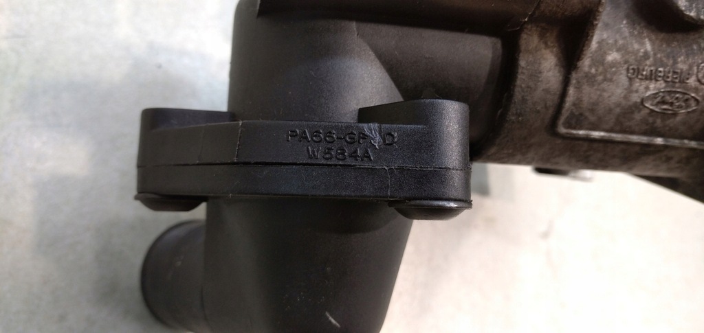 фото №7, Насос вакуум корпус термостата ford transit 2.0 tddi w584a