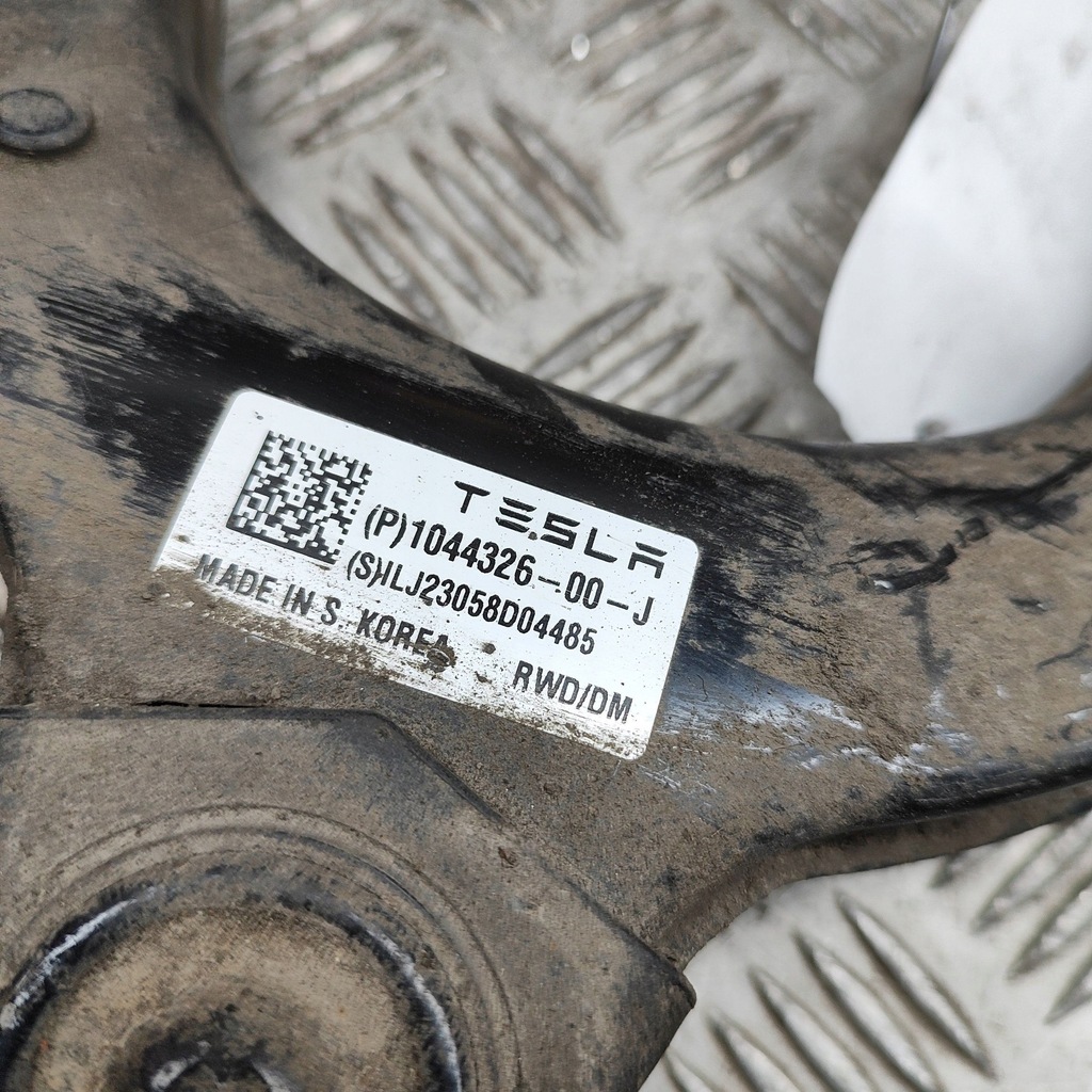 фото №6, Tesla model 3 2022 перед сторона правая верхний рычаг передний