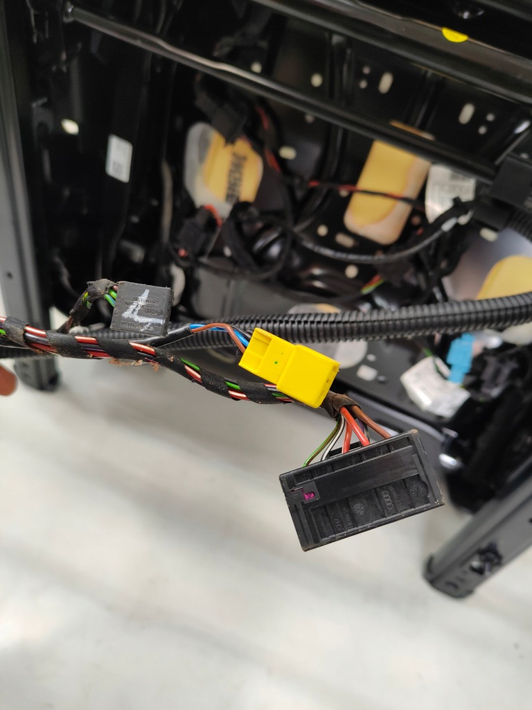 фото №8, Audi q3 8u 11-18 сиденье правый перед передний europa 5n0881106ae