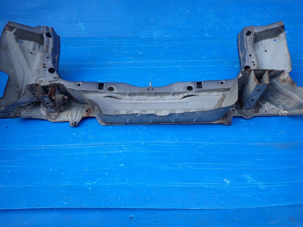 фото №7, Toyota corolla verso 01-03 pas задний