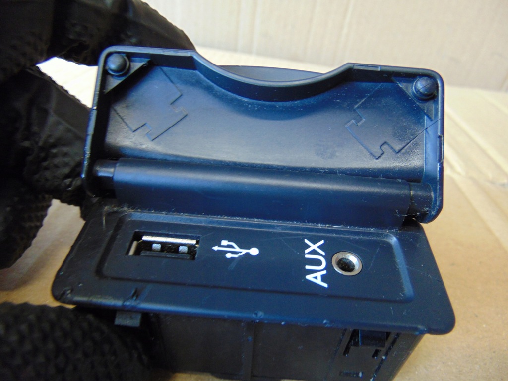 фото №2, Разъём aux usb renault clio iii