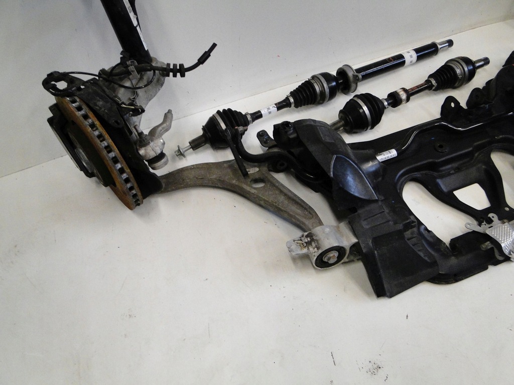 фото №5, Mercedes glb 247 x247 подрамник передний подрамник подрамник 200d