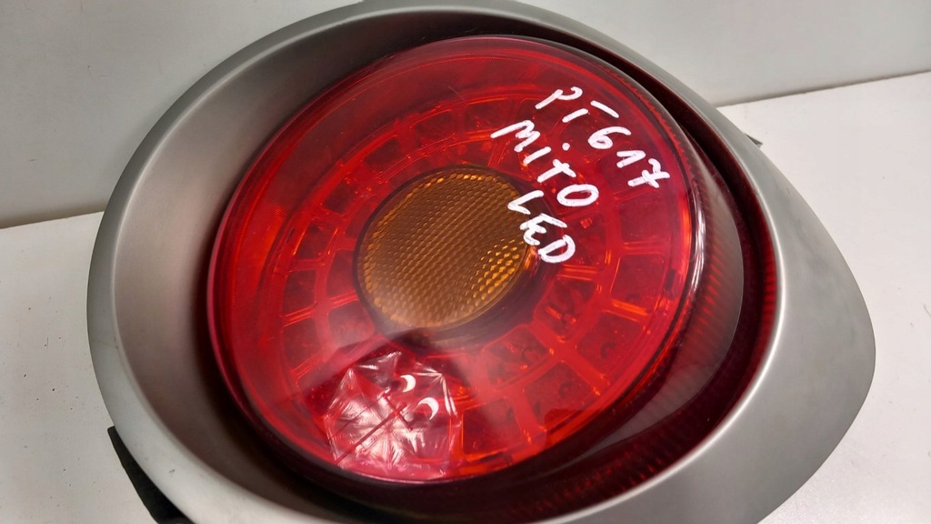 фото №2, Alfa romeo mito hb лампа задня права led