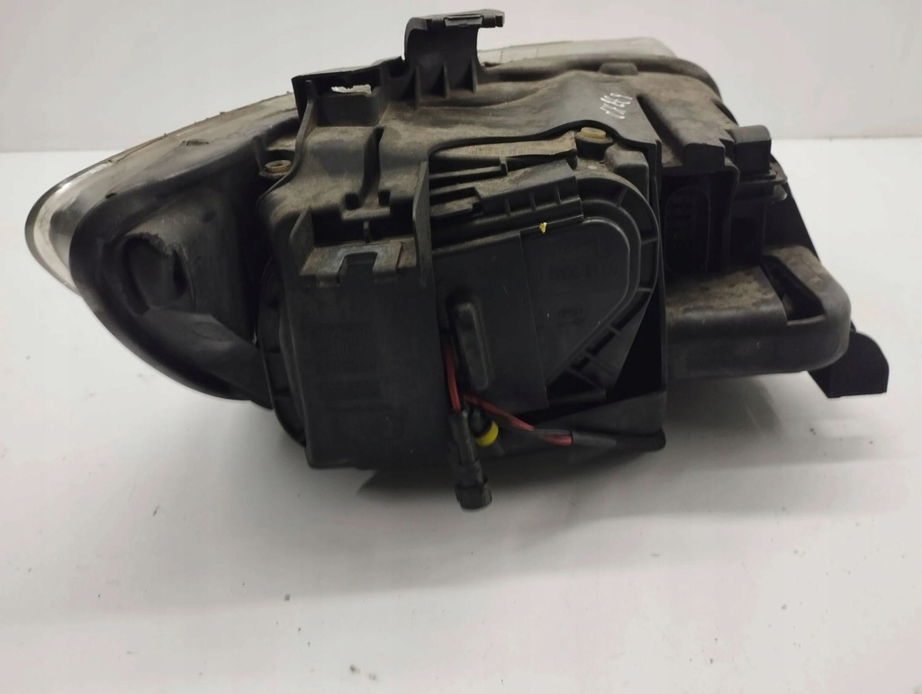 фото №8, Audi q7 4l 2006 левая сторона лампа передняя