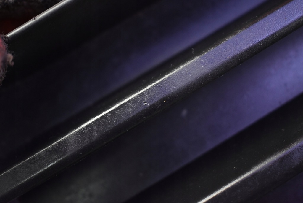 Купити Решітка бампера протитуманної фари права перед chrysler 300c 1 i 04-10