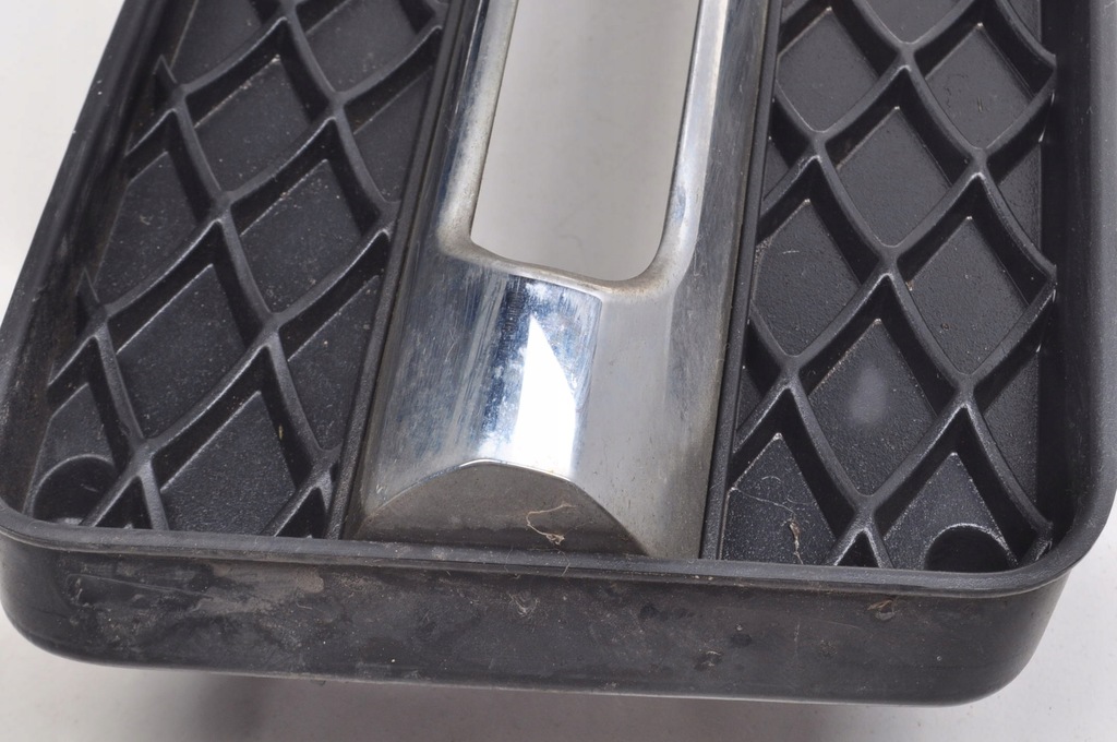 фото №7, Mercedes w172 r172 рамка решётка противотуманной фары левая a1728851623