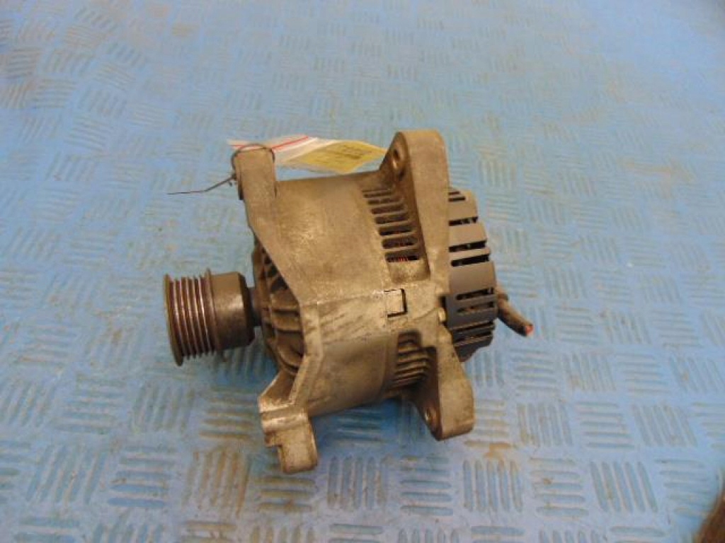 Bmw e36 седан 1.8b генератор в Україні