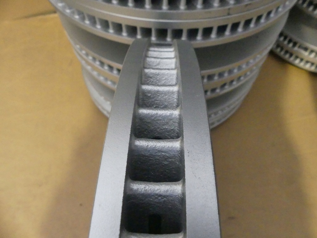 фото №9, Bmw xm g09 гальмівні диски гальмівні перед kpl 420x40 nowe 8840335 8840336