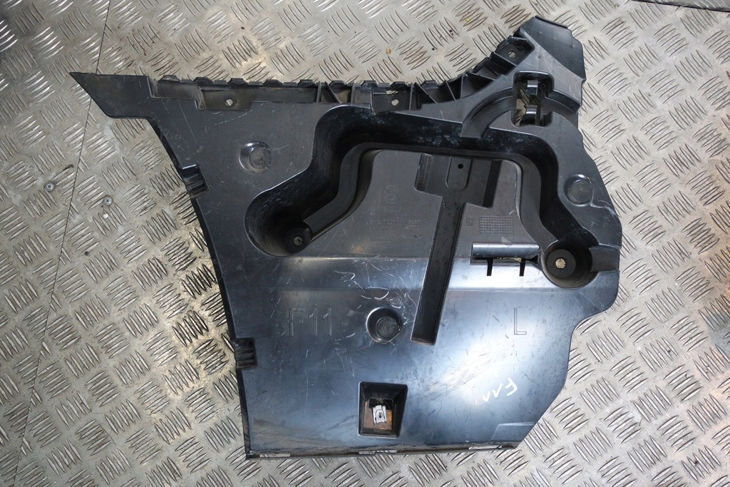 фото №1, Лівий напрямна бампера задня bmw 5 f11 7207111