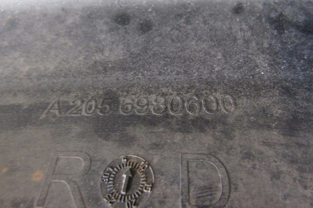 фото №8, Mercedes-benz оригинальный номер a2056980600 молдинг порог