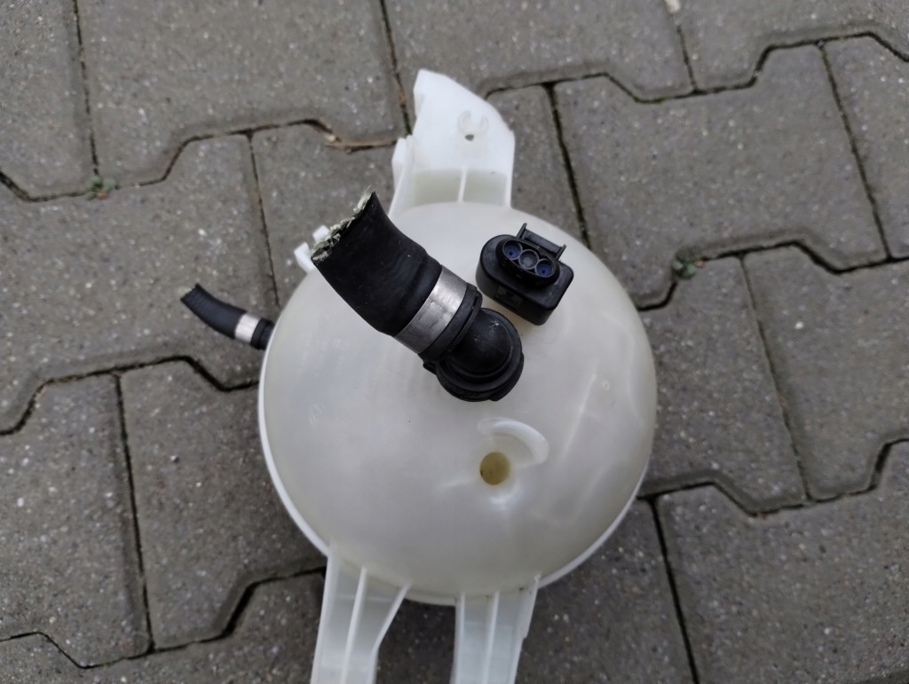 фото №4, Бачок расширительный bmw g01 g02 f97 f98 8742660