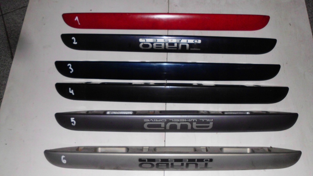 фото №1, Chrysler voyager 95-00r накладка молдинг кришки кольори