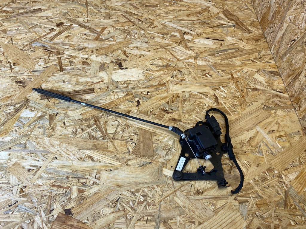 фото №7, Замок засувка зачіп капот jaguar i-pace x590 j9d3-16a916-ab 2018-