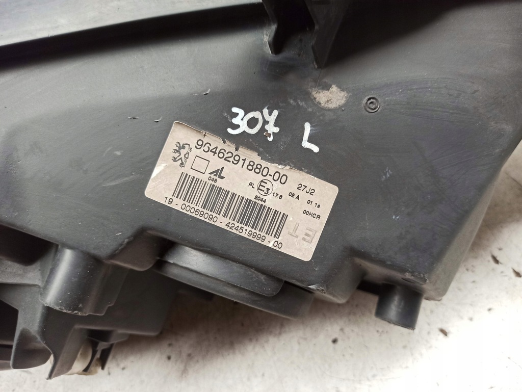 фото №12, Peugeot 307 01- лампа перед левая