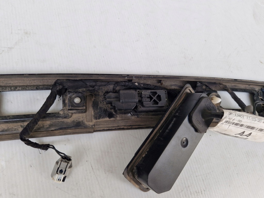 фото №3, Land rover discovery sport ii - накладка накладка крышки задняя