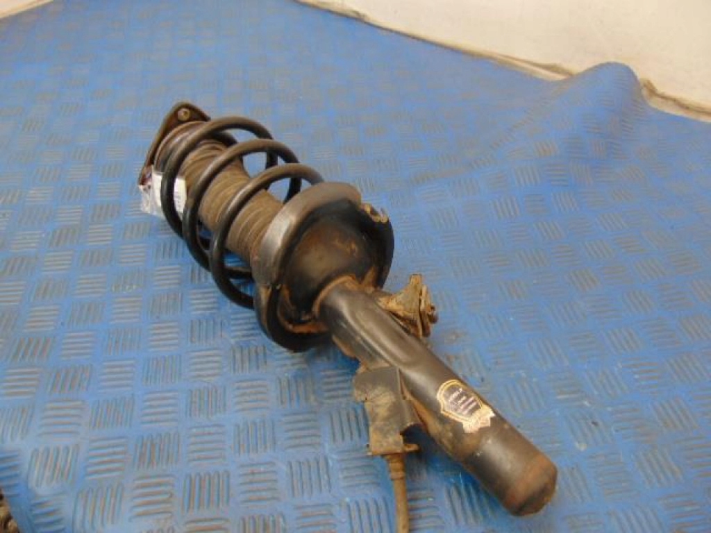 фото №1, Mazda 5 2.0d амортизатор левый перед 423093jp