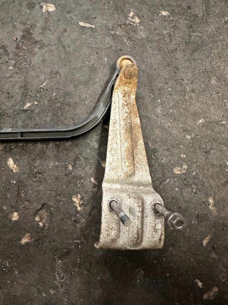 фото №7, Mercedes c klasa w204 датчик вирівнювання ксенонових лампа перед фари