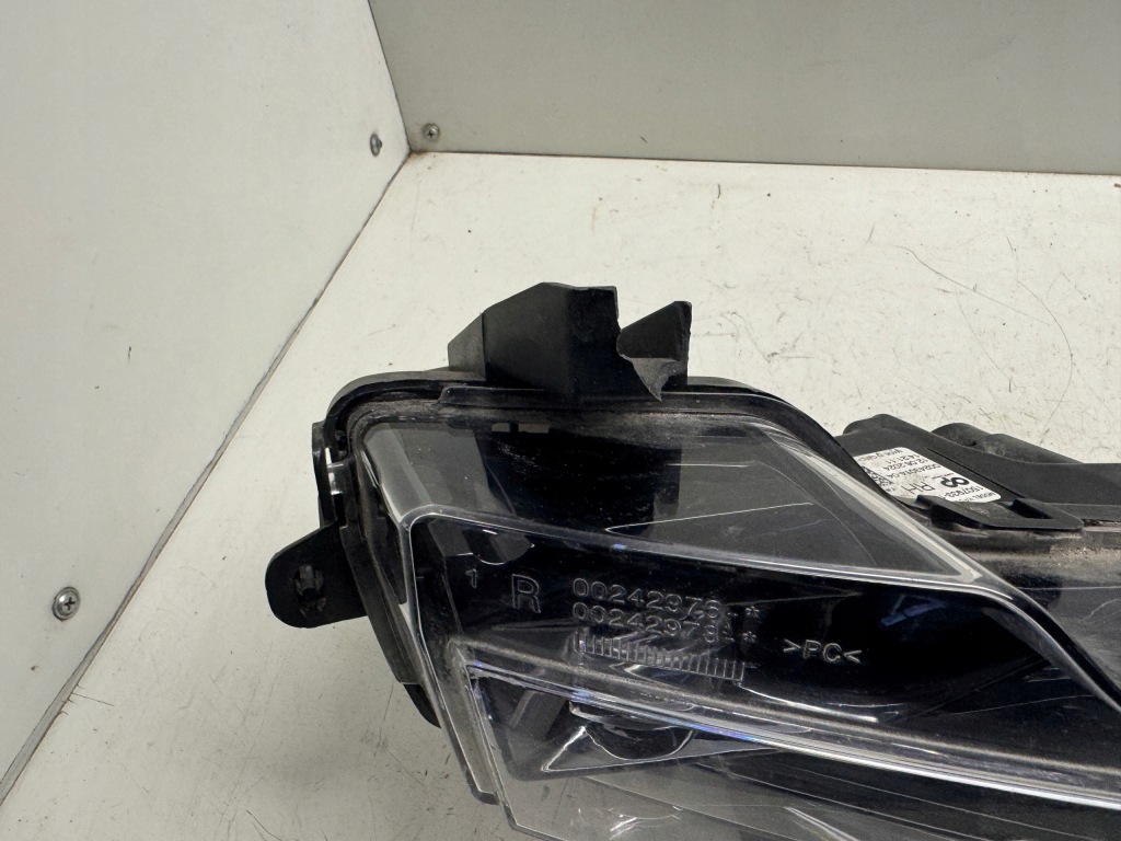 Tesla 3 протитуманна фара led drl правий перед 1507933-10-c Недорого