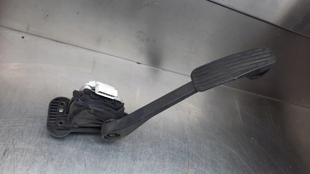 фото №1, Потенциометр газа volvo s60 v70 ii 30636003