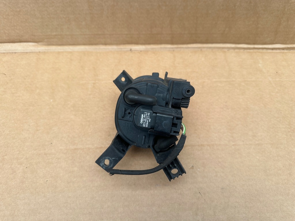 фото №4, Audi a4 b7 протитуманна фара лівий колодка штекер valeo 8e0941699c