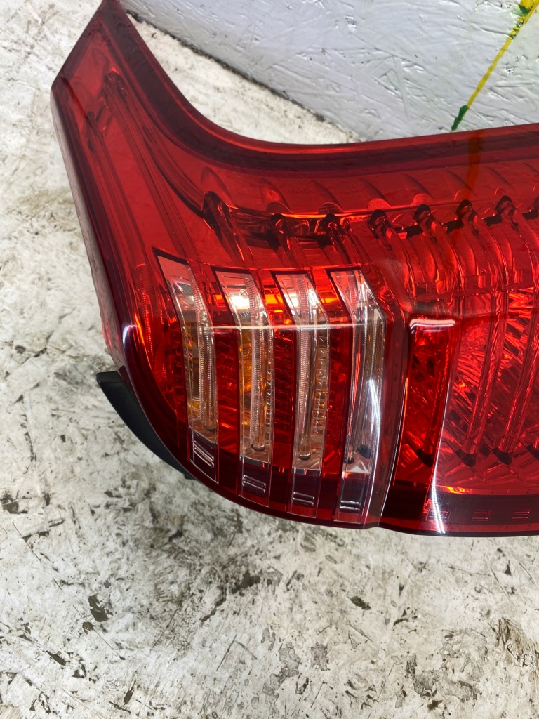 фото №4, Peugeot 5008 i лампа правий задня оригінал