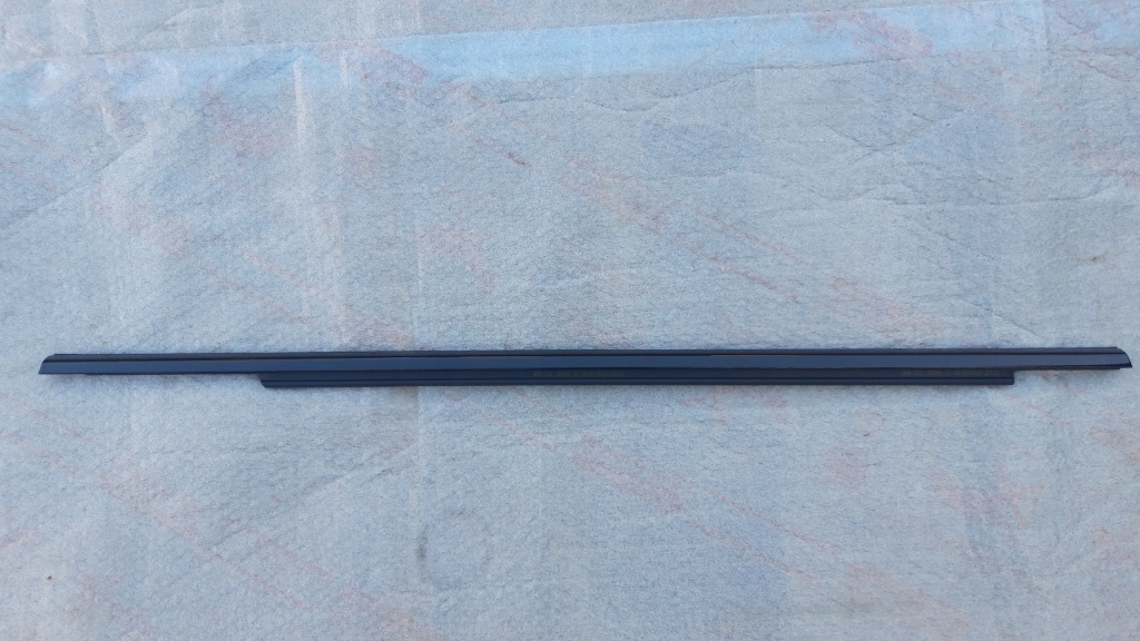 фото №1, Bmw 5 g31 молдинг ущільнювач двері задня 7404032