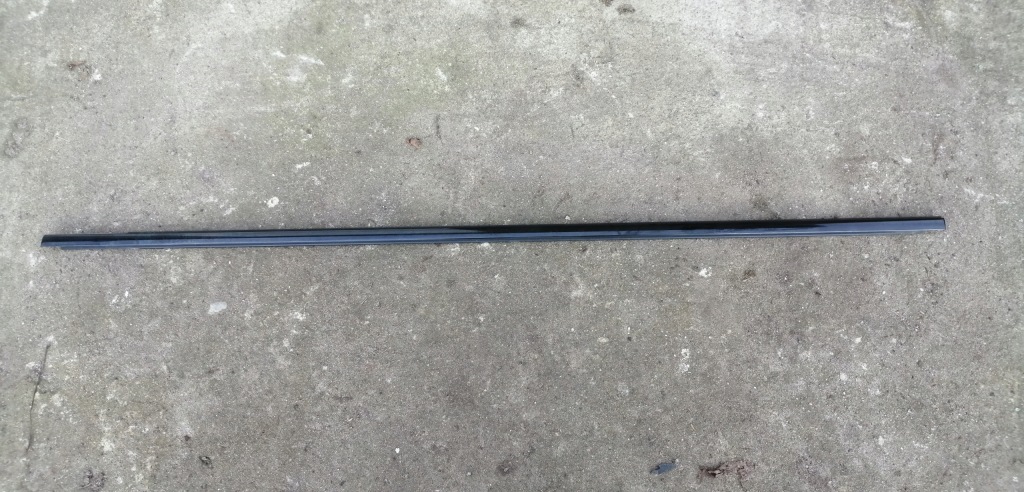 фото №1, Opel adam молдинг ущільнювач ліва 13351081