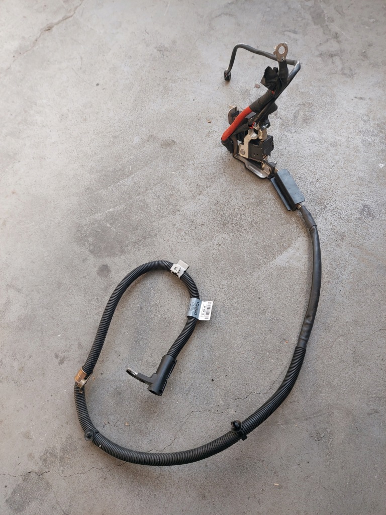 фото №1, Mercedes клемма шланг аккумулятор a2465405933