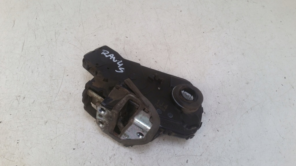 фото №1, Замок крышки 71218136 toyota rav4