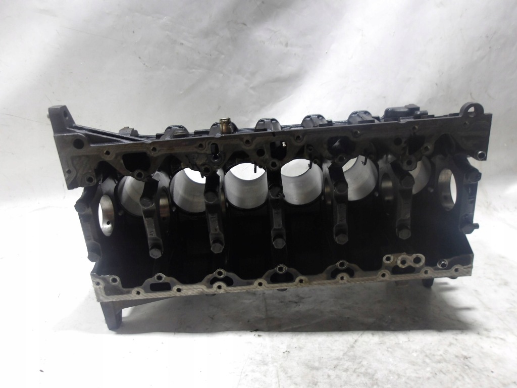 Блок двигателя перед bmw 5 e60 e61 7788546 Доставка