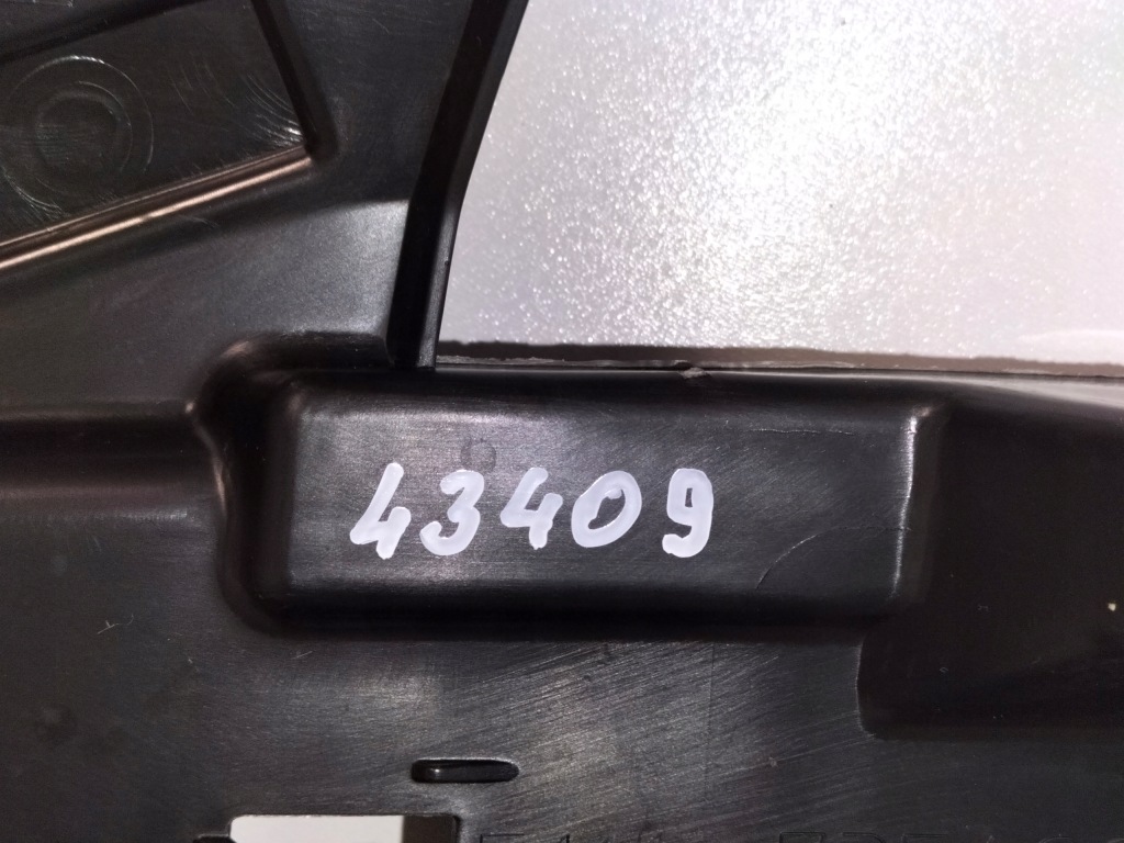 Напрямна кронштейн бампера перед правий bmw x1 f48 15-19 Недорого