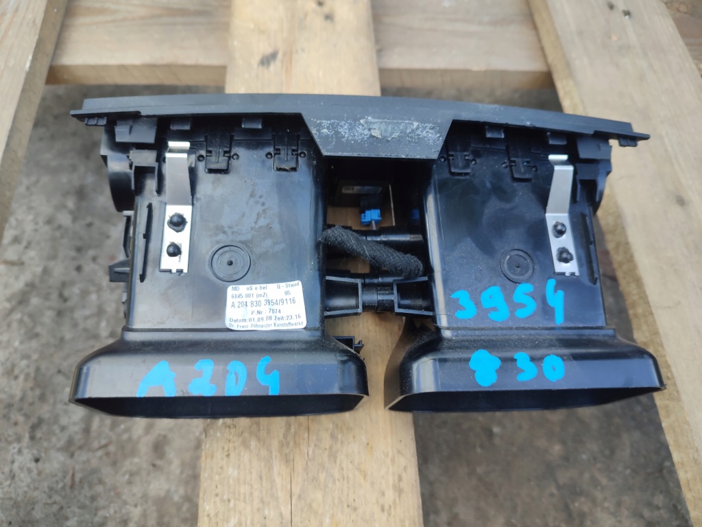 фото №8, Решётка обдув средняя mercedes w204 1.8 - a2048303954