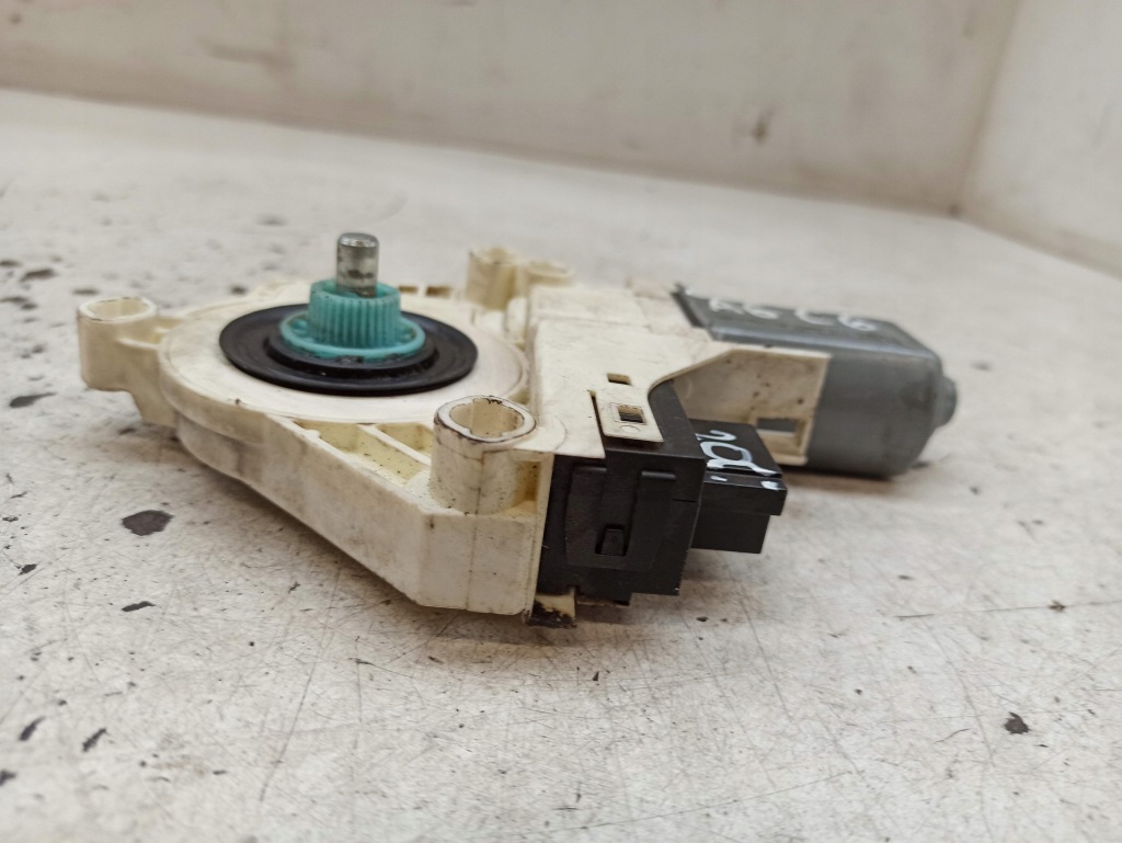 фото №7, Audi a6 c6 моторчик скло лівий перед 4f0959801b