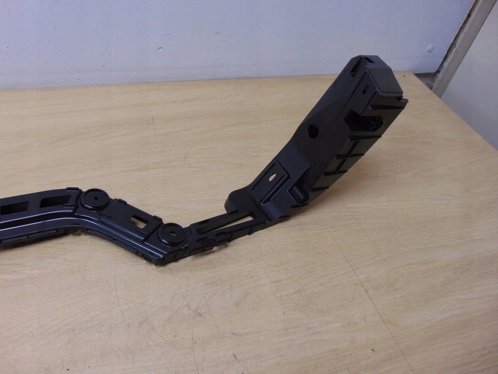 фото №8, Напрямна кронштейн бампера задня лівий vw passat b7