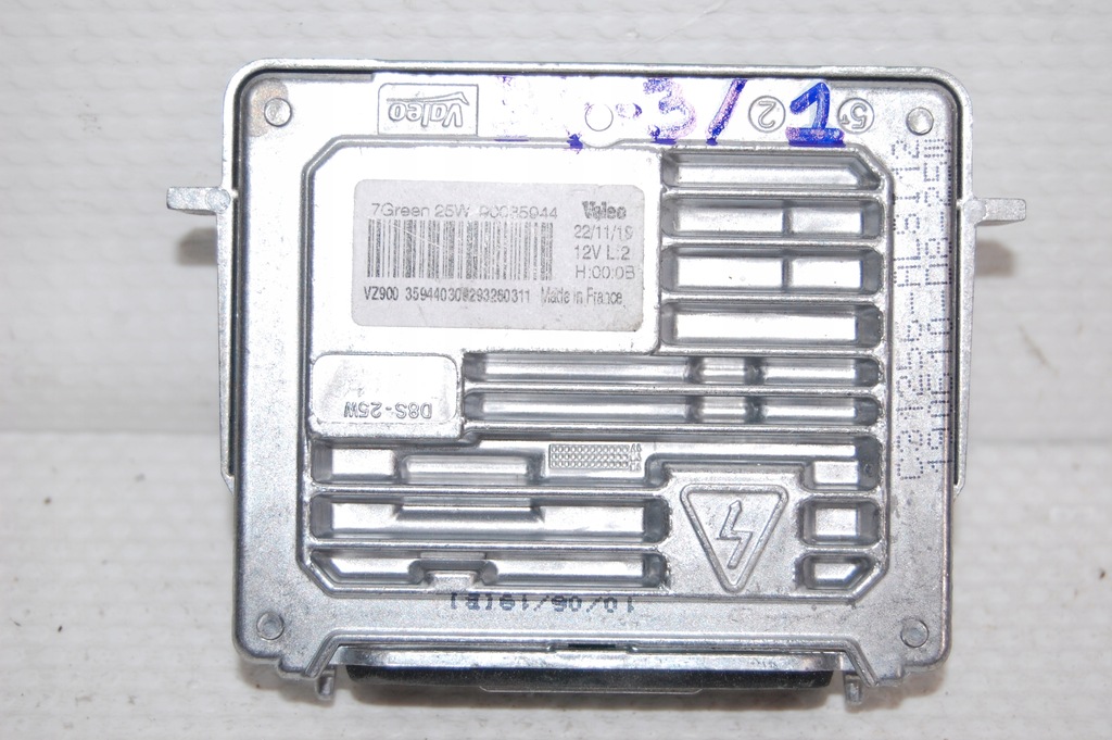 фото №1, Преобразователь ксенон citroen peugeot volvo 90035944