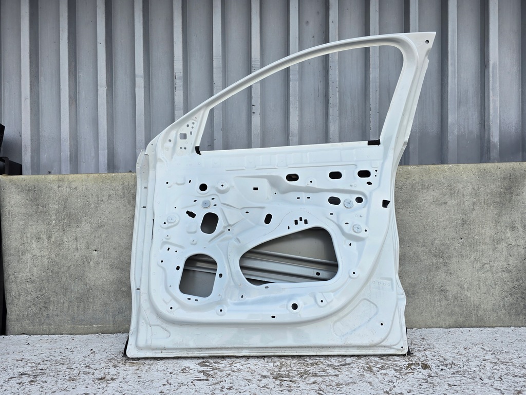 фото №9, Renault scenic v e-tech 2024- дверь перед передние правое молдинг