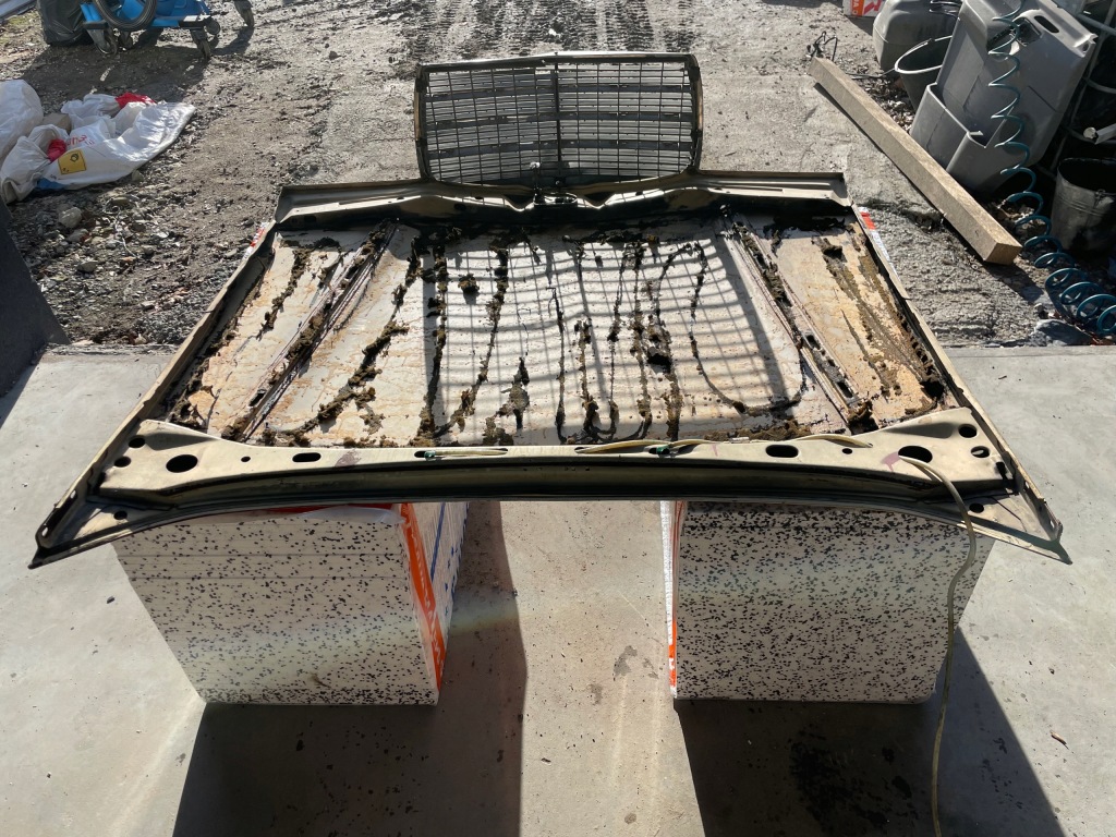 Капот mercedes w123 циліндр замка запалювання без  іржа Ціна