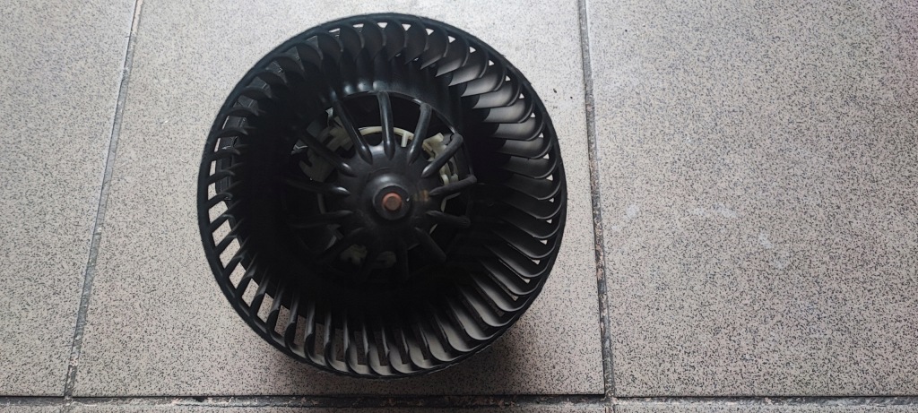 Воздуходувка renault wind renault twingo dacia sandero logan duster Доставка